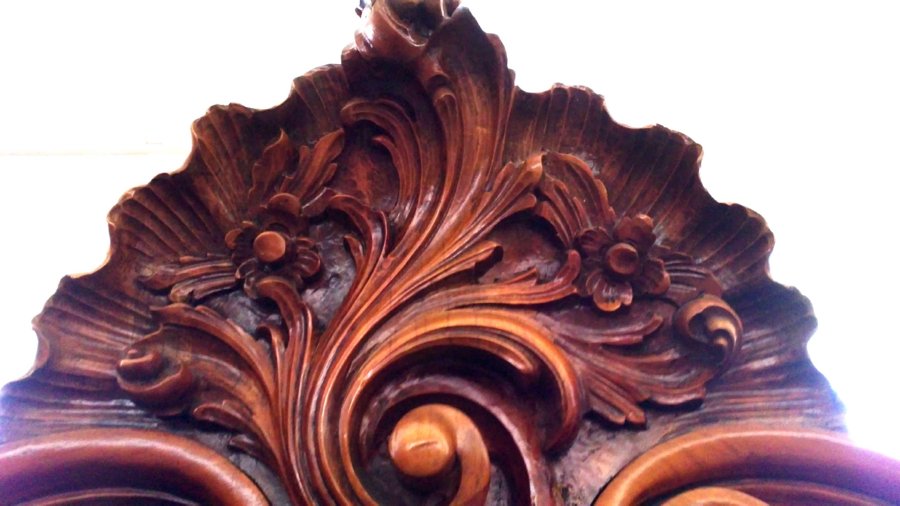 Schrank Barockstil Vitrine Intarsien floral Holzeinlegearbeiten Barockstilvitrine bombiert