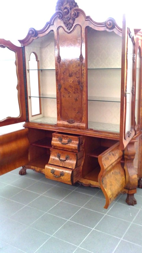 Schrank Barockstil Vitrine Intarsien floral Holzeinlegearbeiten Barockstilvitrine bombiert