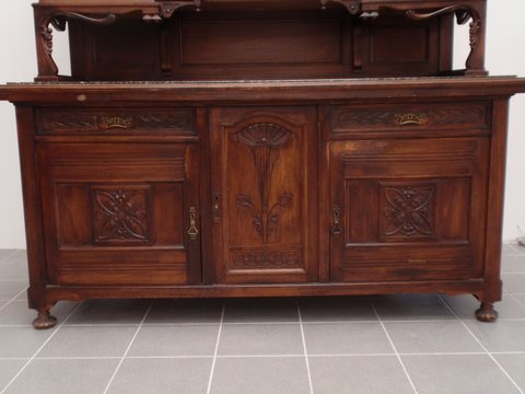 Jugendstil Kredenz, geschnitztes Schrankmöbel - beeindruckendes Wertmöbel 13 Antiker Schrank Jugendstil Steinplatte 2-teilig erleichtert den Transport und Umzug