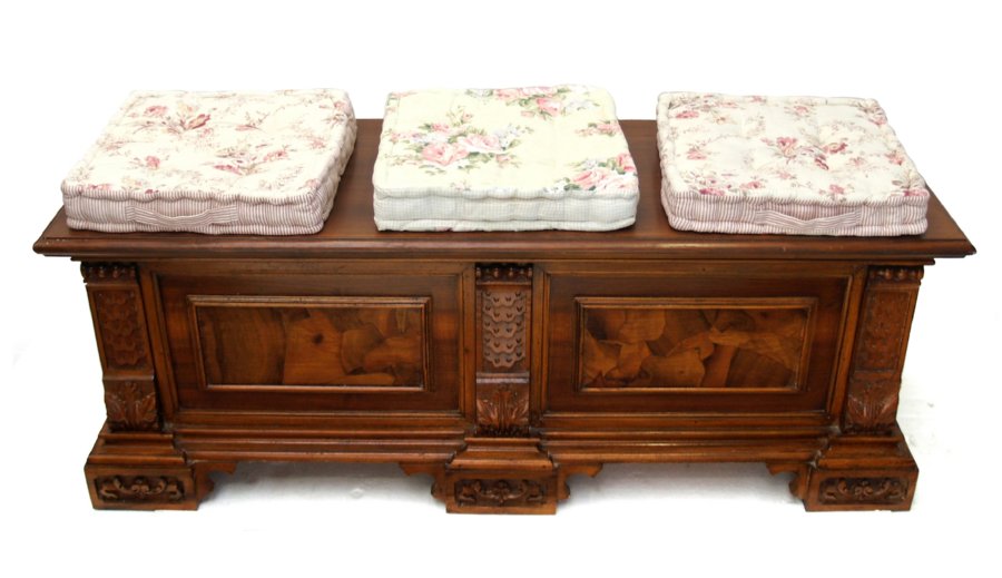 Barock Truhe antik Massivholz Bauerntruhe beschnitzt Sitztruhe Preis: € ... antikstil Truhe große Sitztruhe