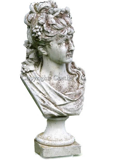 Read more about the article Antike Garten- oder Parkfiguren für einen romantischen Wohlfühlgarten