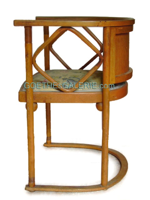 Read more about the article Jugendstil Stuhl von Josef HOFFMANN für „die Fledermaus“ – absolut exquisit!