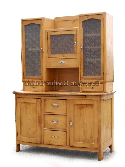 Read more about the article Jugendstil Bauern-/ Küchenschrank – Naturholz Kredenz