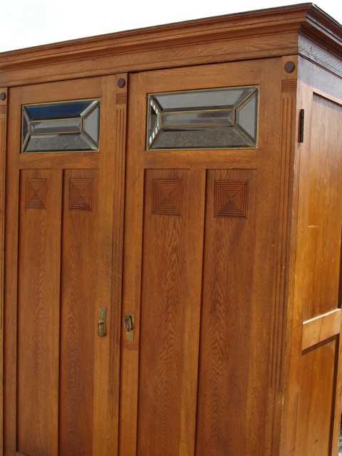 Jugendstil Kleiderschrank antik
