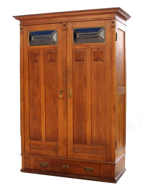 Read more about the article Pure Jugendstil Eleganz mit geometrischen Ornamenten