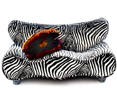 Read more about the article BRETZ Cultsofa SHARKY mit Zebrastoff – abosolutes „must-have“!