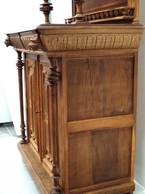 OLYMPUS DIGITAL CAMERA Antikes BUFFET geschnitzt Schrank Altdeutsch