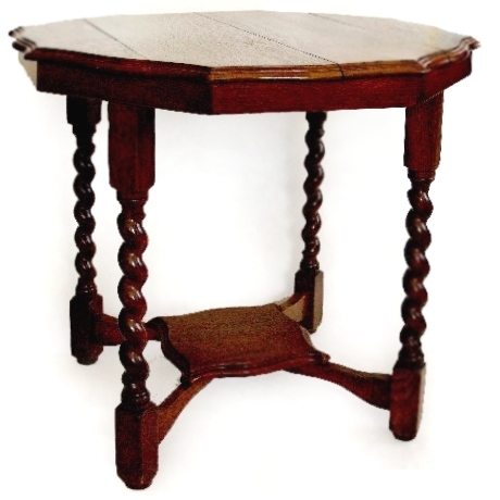 Read more about the article Antiker Tisch um 1890 im Danziger Barock Stil – die hübsche Wertanlage