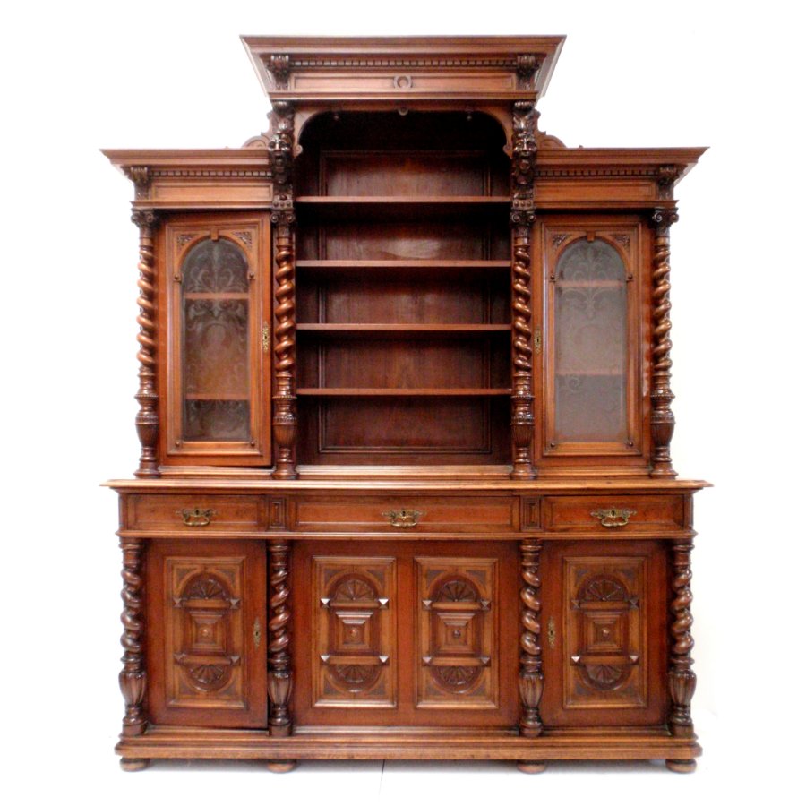 antiker schrank kredenz buffet geschnitzt fratzen 1 01