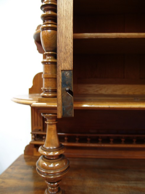 OLYMPUS DIGITAL CAMERA antikes buffet altdeutsch gruenes glas geschnitzt gross 10