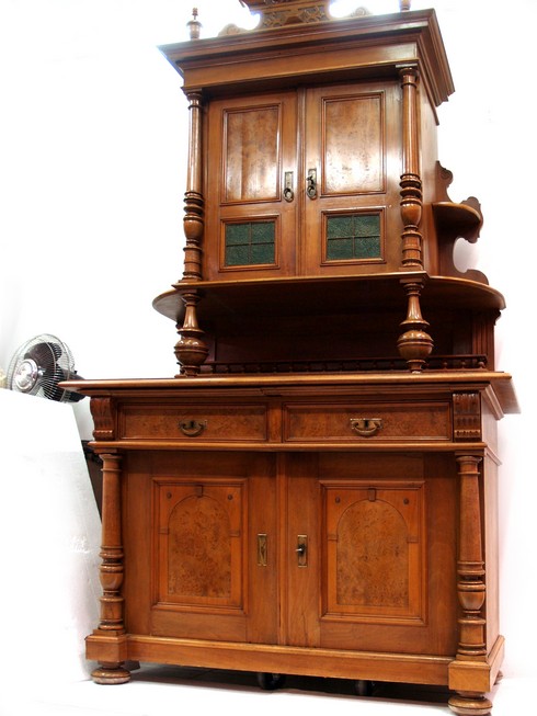 OLYMPUS DIGITAL CAMERA antikes buffet altdeutsch gruenes glas geschnitzt gross 12