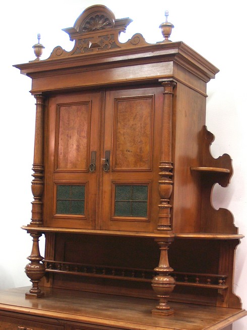 OLYMPUS DIGITAL CAMERA antikes buffet altdeutsch gruenes glas geschnitzt gross 3