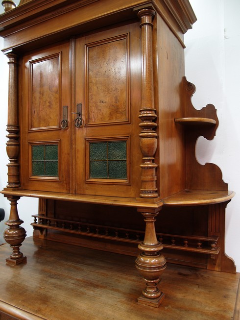 OLYMPUS DIGITAL CAMERA antikes buffet altdeutsch gruenes glas geschnitzt gross 8