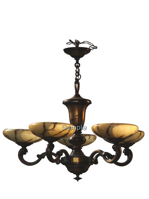 Read more about the article Antiker Luster mit marmorierten Alabasterglasschalen – die elegante Antiquität