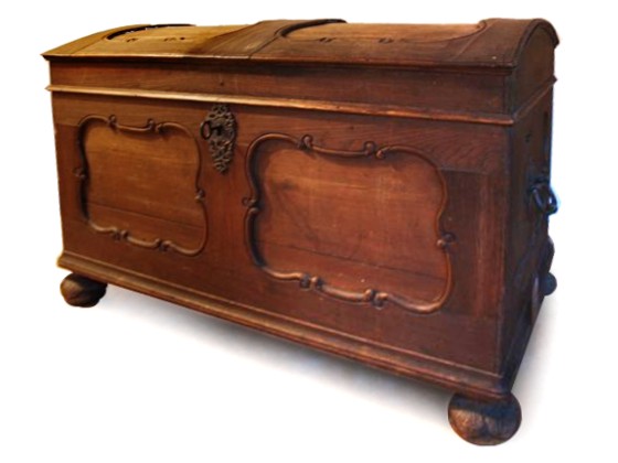 Read more about the article Antike BAROCK Truhe – das prächtige Stauraumwunder