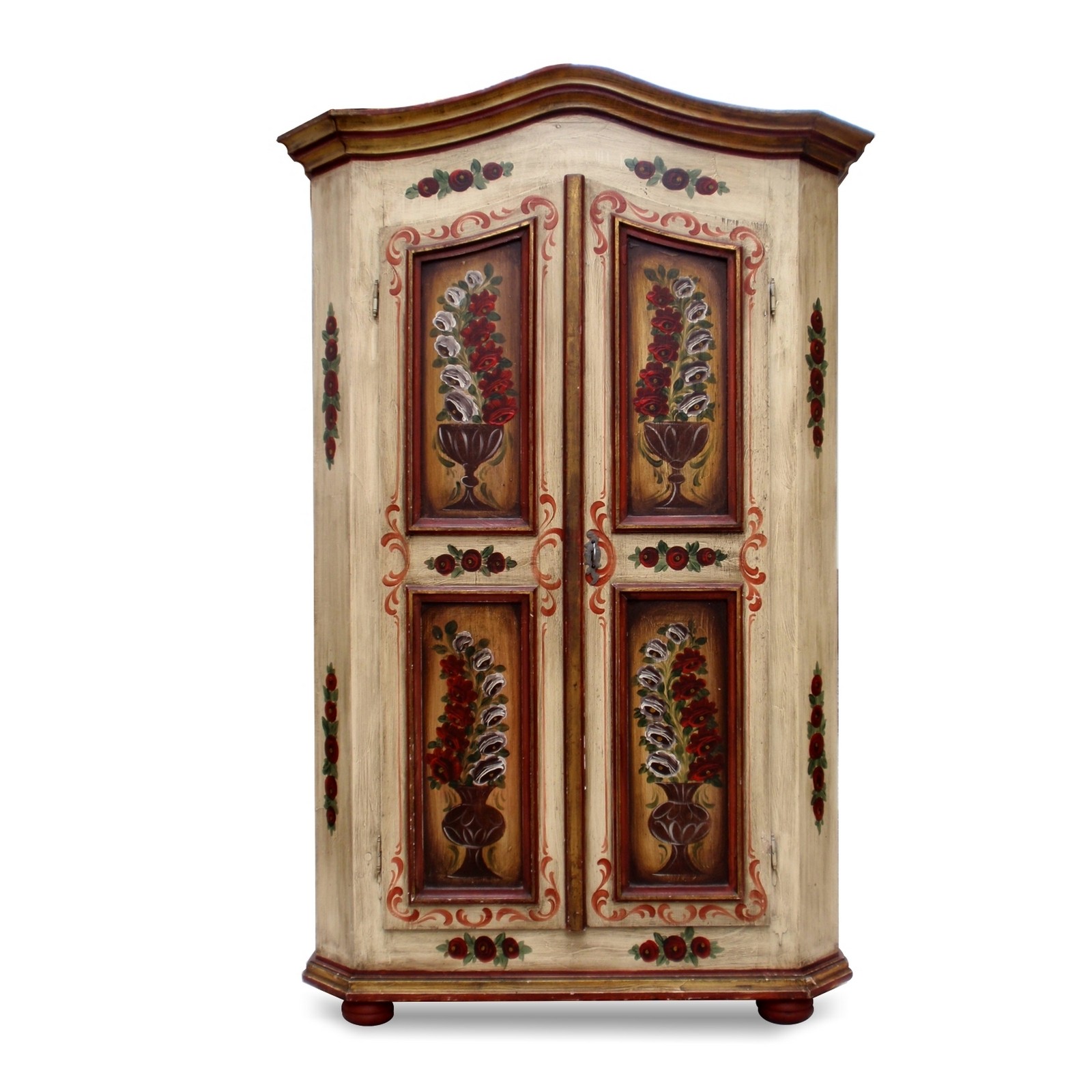 Read more about the article Bauernschrank Landhausstil Bauernkasten