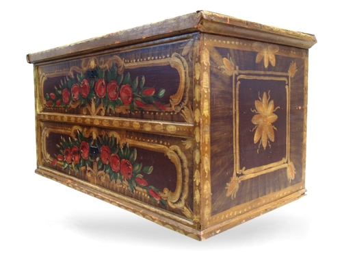 Read more about the article antike Bauerntruhe, Vintage Truhe mit Altbemalung – Traum!