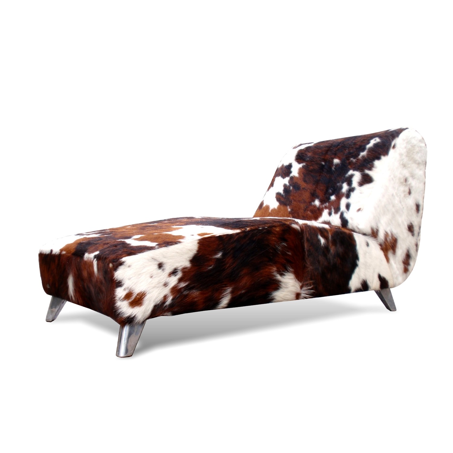 Read more about the article Kuhfell Sofa Bretz – Designklassiker