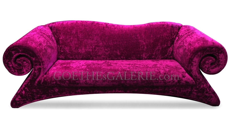 Read more about the article BRETZ Sofa neuwertig Mammut Lila Beere – schimmerndes Prunksofa