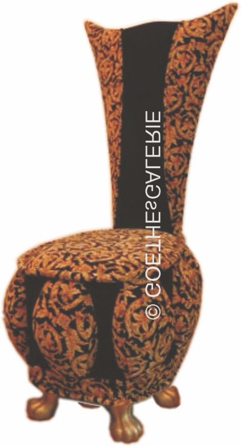 Read more about the article BRETZ Cultsofa Lucky Stuhl mit Samtstoff „goldene Ranke“