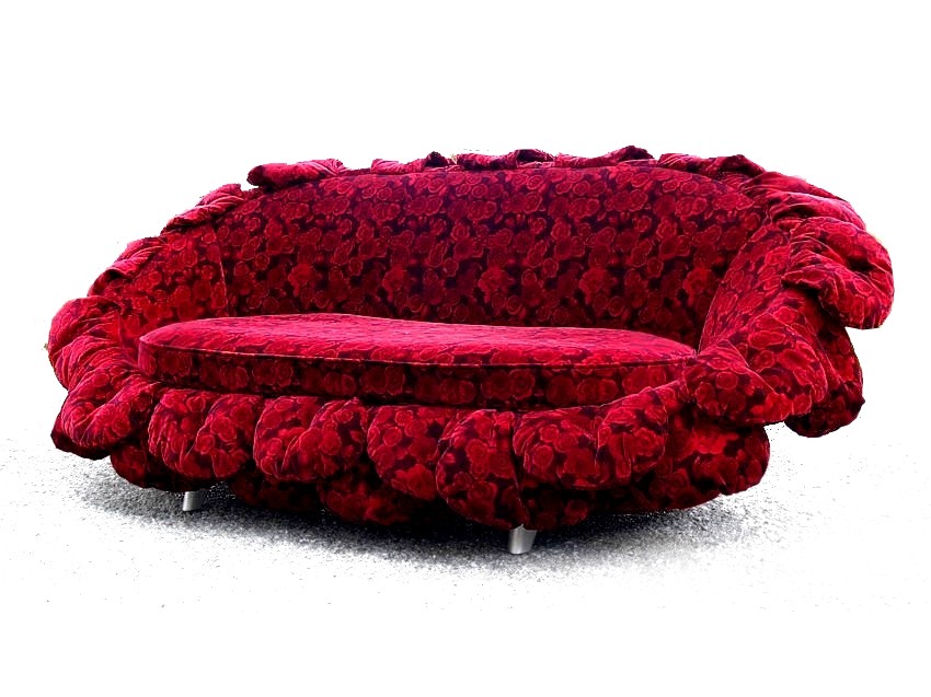 Read more about the article BRETZ Cultsofa ROSY mit Rosenstoff und Blätter – absolut WHOW!