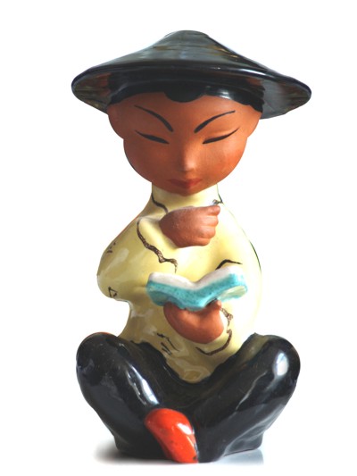 Read more about the article Carly Bauer Figur lesende Chinese bezaubernd!