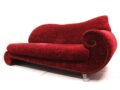 Read more about the article Bretz Gaudi Sofa rot Glamoursamt Stoff Recamiere – Schnäppchen