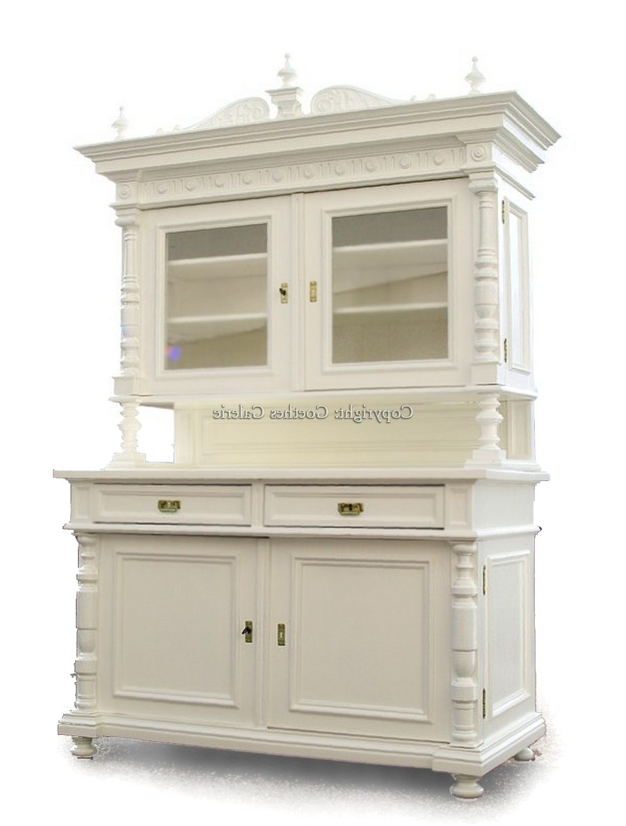 Read more about the article Shabby Chic antike Gründerzeit Kredenz – so wie es sich gehört!