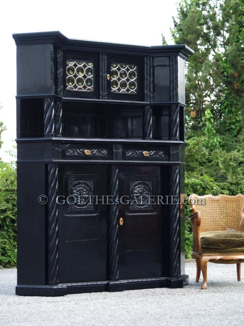 Neorenaissance Schrank Danziger Barock schwarz antik Buntglas Vollsäulen Jugendstil noir schwarz