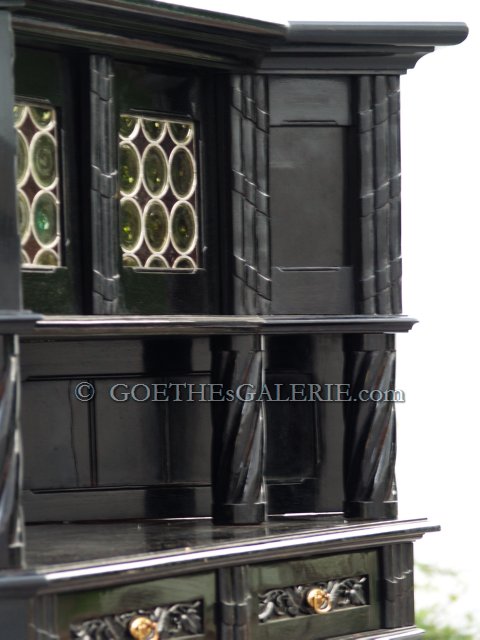 Neorenaissance Schrank Danziger Barock schwarz antik Buntglas Vollsäulen Jugendstil noir