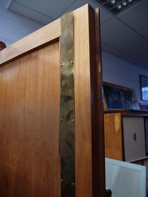 Jugendstil Schrank Rosen Schnitzerei 1 antiker Schrank Jugendstil