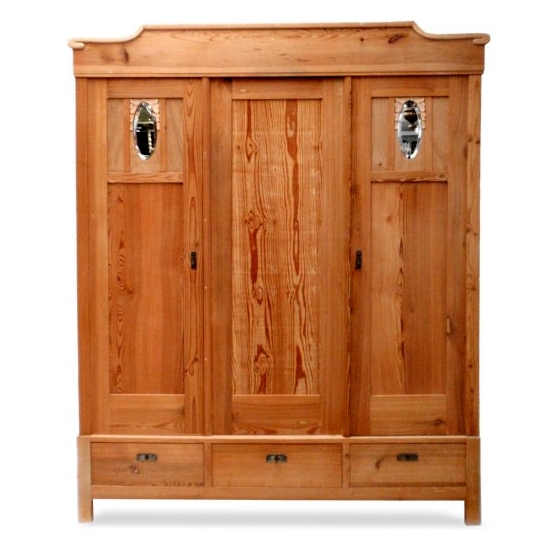 Read more about the article Jugendstil Schrank Naturholz für Landhausstil u. Shabby Chic Liebhaber