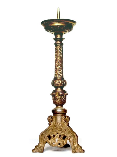 Read more about the article Antiker Kerzenständer für moderne Wohnräume