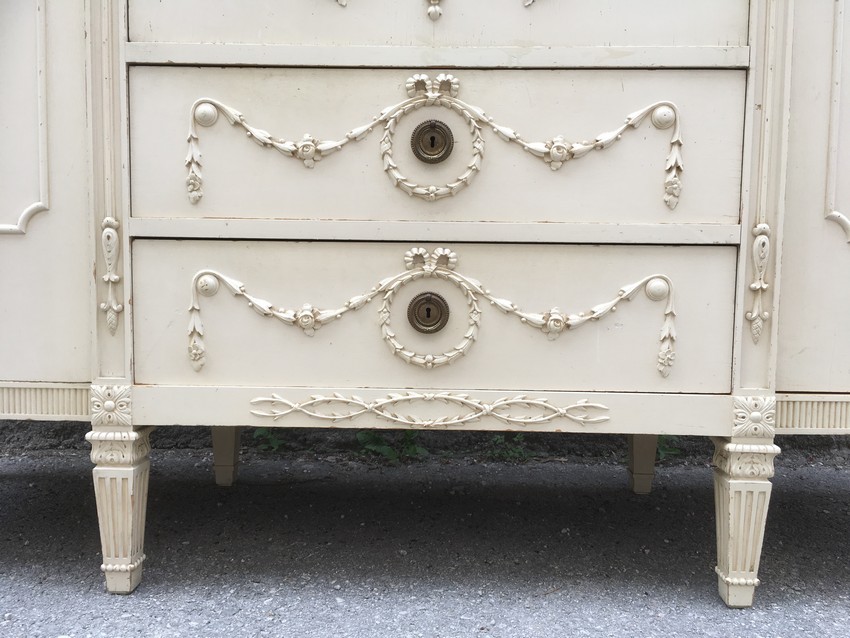 Kleiderschrank antik weiß