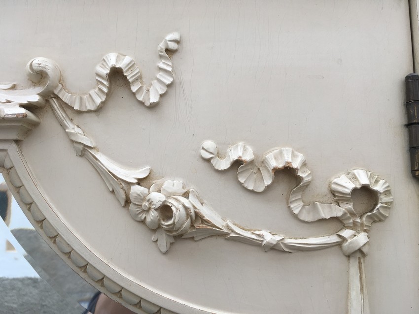 Kleiderschrank antik weiß