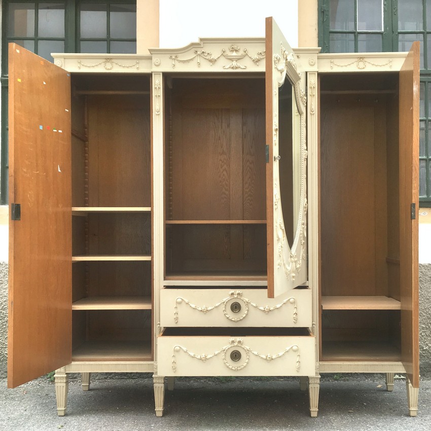 Kleiderschrank antik weiß
