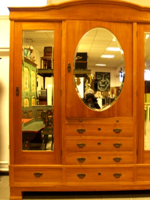 Antiker Kleiderschrank im Biedermeierstil 8 antiker Schrank Jugendstil