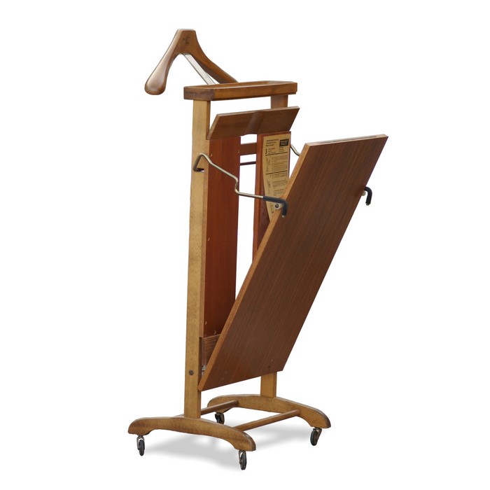 Read more about the article Stummer Diener, Hosenpresse, Entstehung