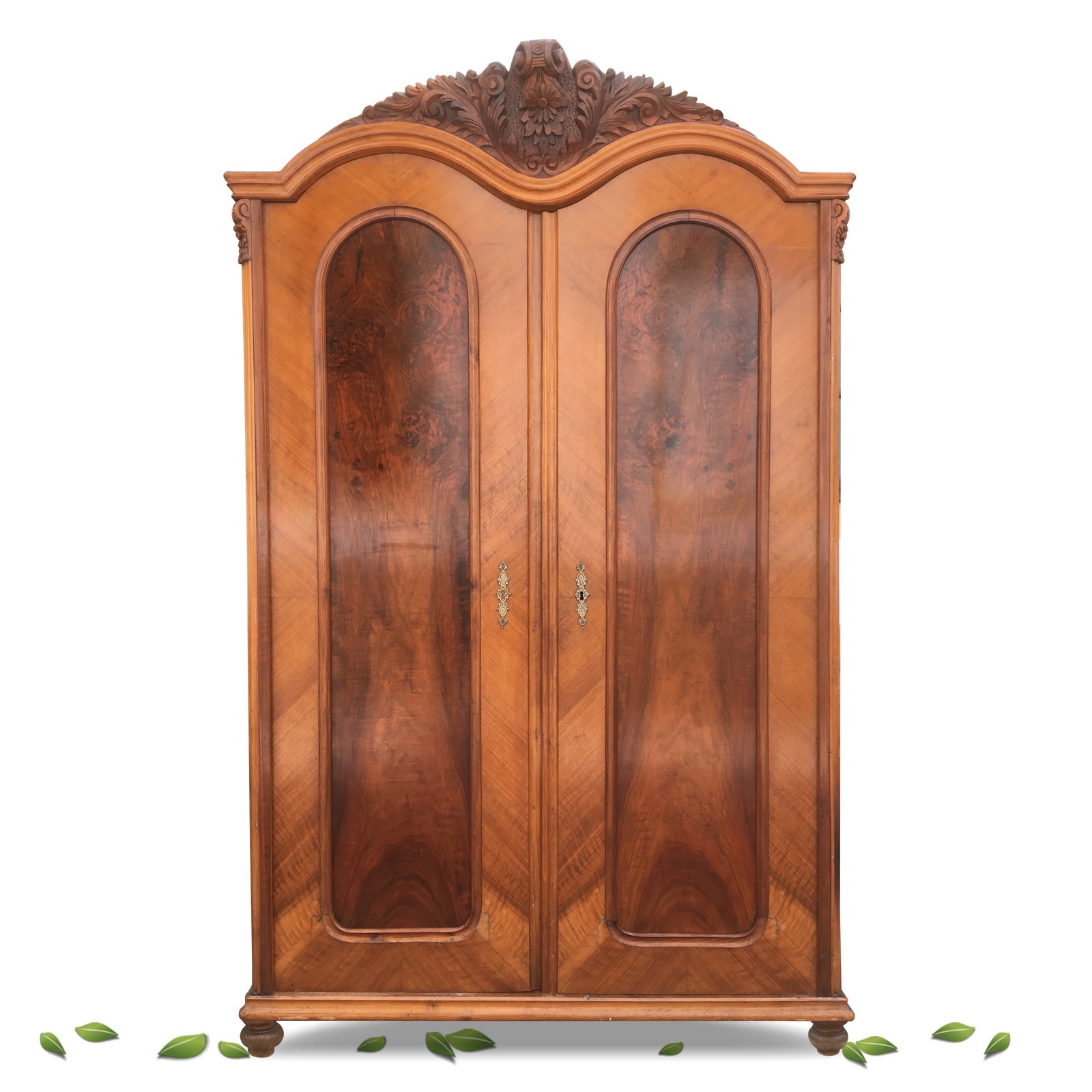 Kleiderschrank antik Rosen beschnitzt