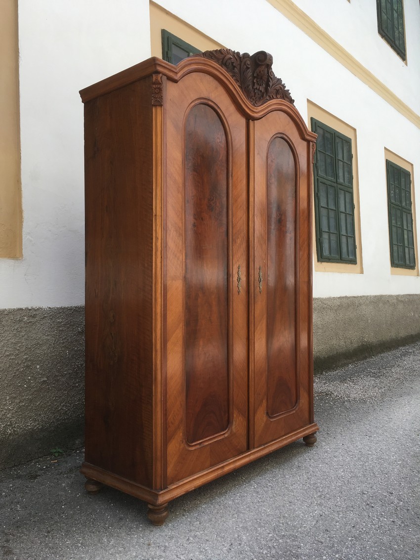 Kleiderschrank antik Rosen beschnitzt 1880 Altdeutsch Historismus