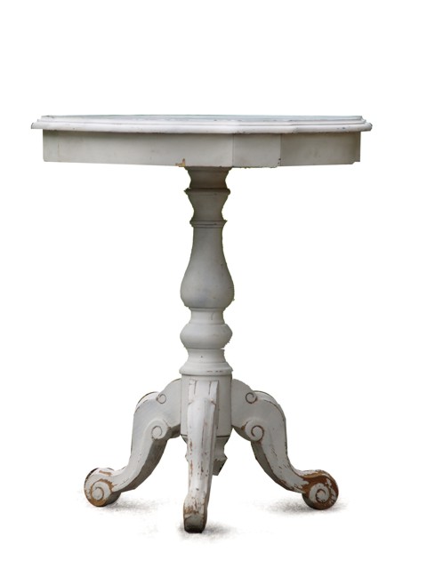 Read more about the article Antiker Tisch Shabby Chic – lieblich und bezaubernd