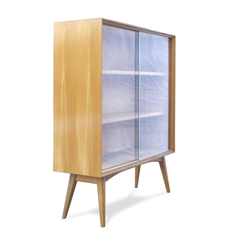 Read more about the article Vitrine 60er-Jahre Midcentury Einzelstück