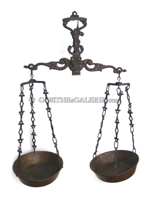 Read more about the article Antike Waage mit Messing Schalen