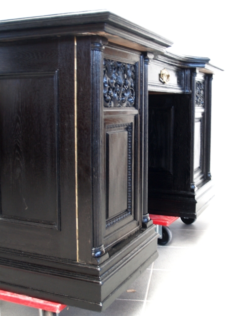 Schreibtisch antik restauriert massivholz Herrenzimmer Möbel Antiquität schwarz beschnitzt