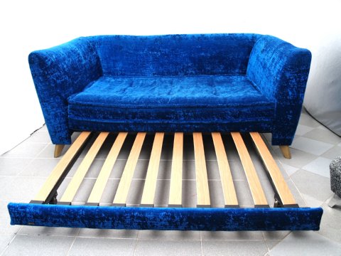 ausziehbares Bretz sofa Monster designklassiker lounge glamoursamt monster bett blau