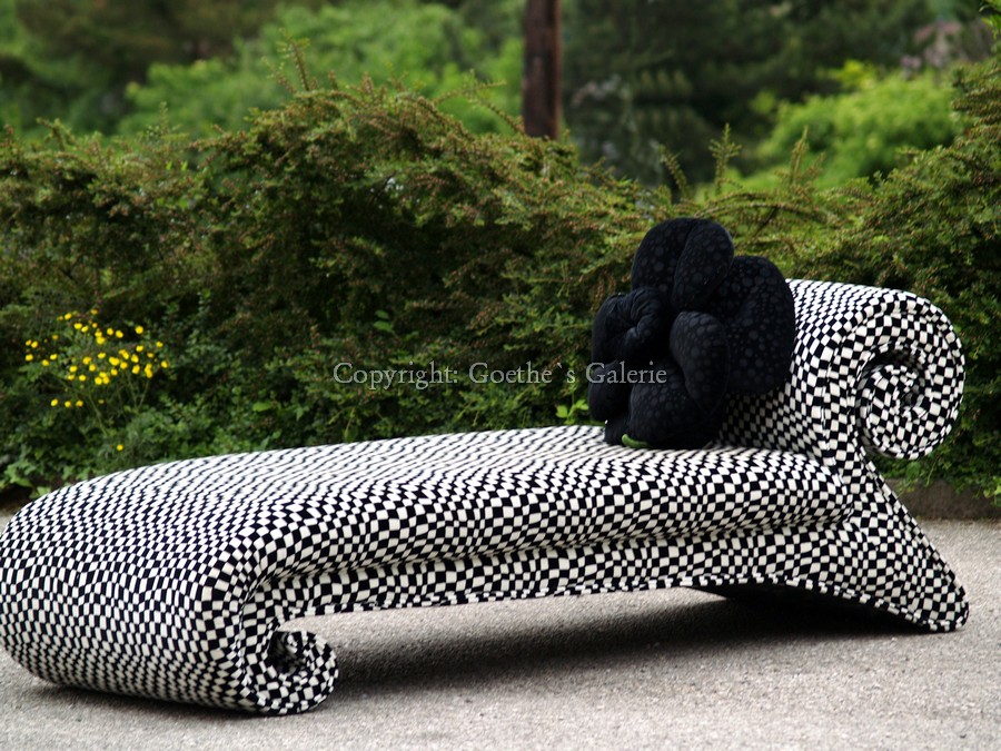 Bretz Sofa Couch Mammut schwarz weiss karo 1
