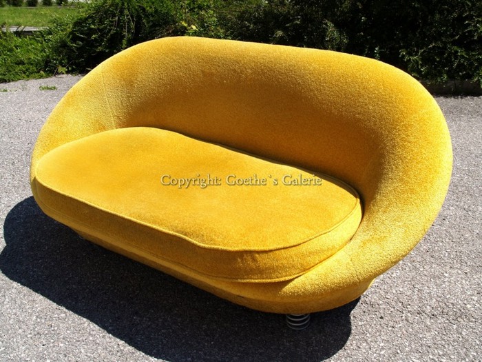 Bretz Sofa Couch Pool Ufo 3er 1 01