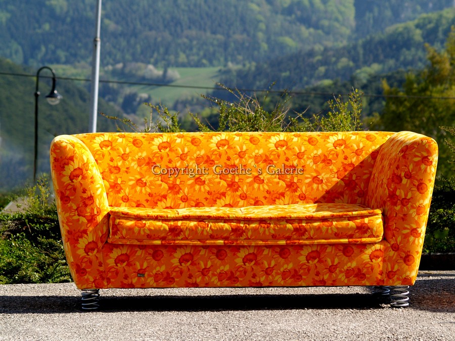 Samtstoff Bretz Sofa Monster kleines Sonnenblumen