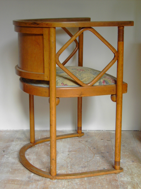 Stuhl Hoffmann Fledermaus