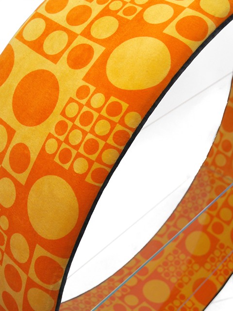 Bretz Designklassiker Sofa Panton Geometry gelb orange Möbel Regal Löwentatzen
